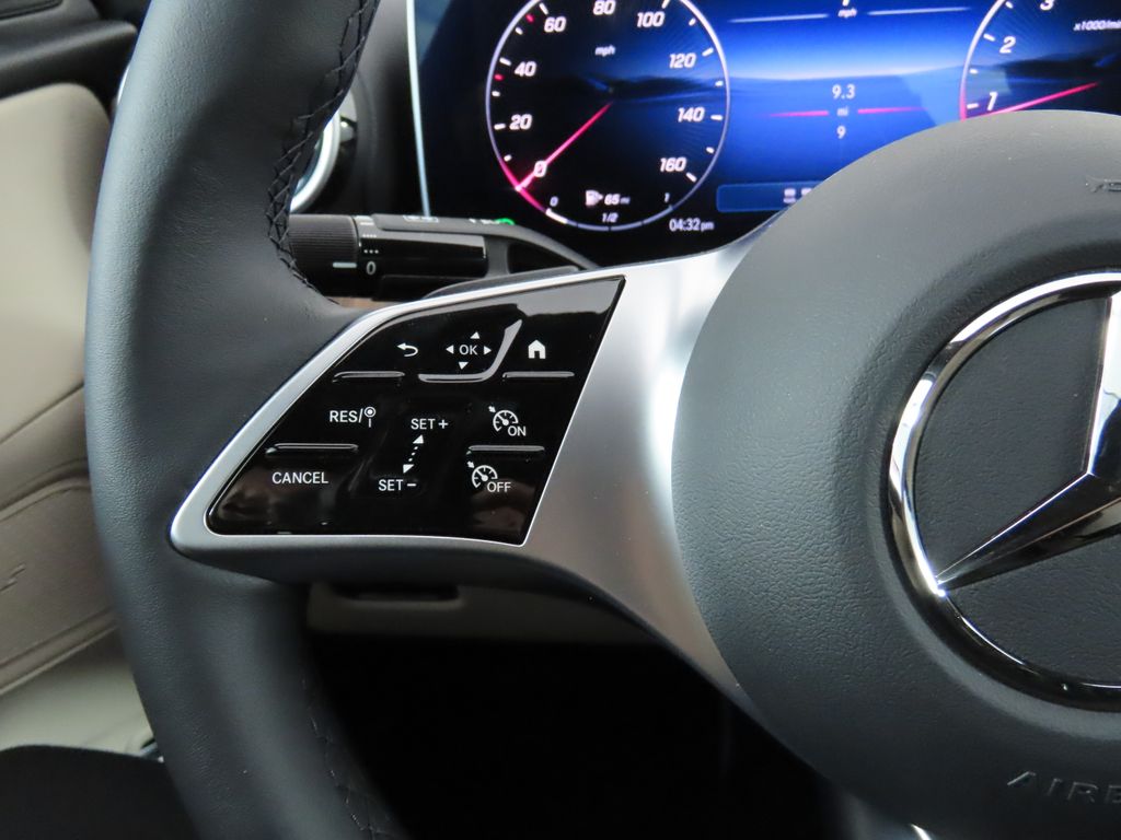 Vehicle image 12 of 33