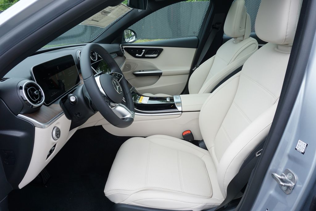 Vehicle image 19 of 67