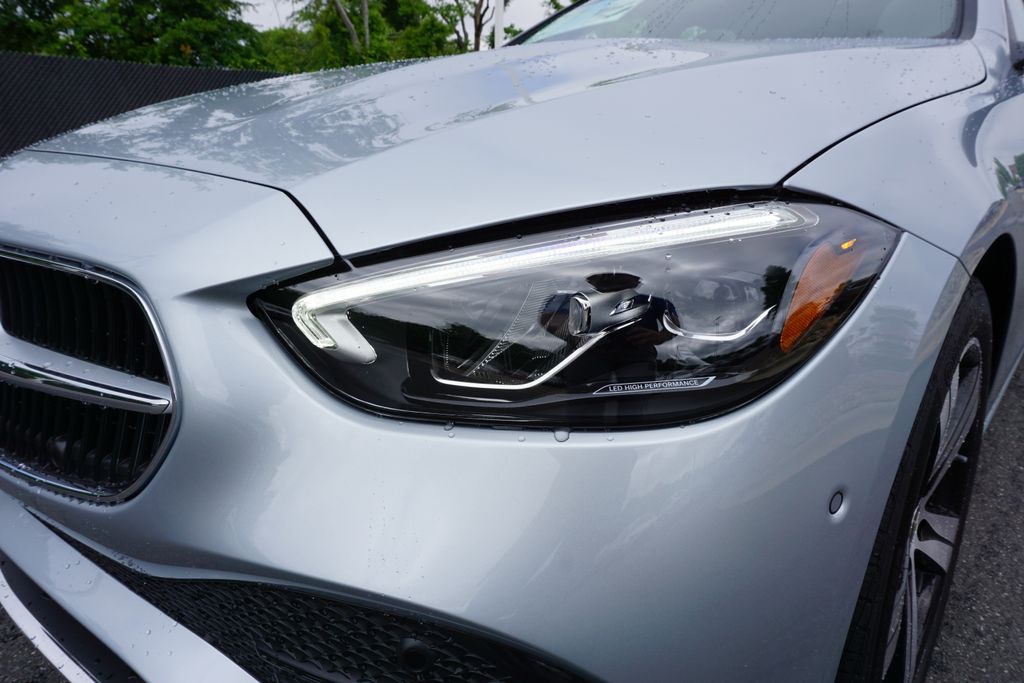 Vehicle image 7 of 67