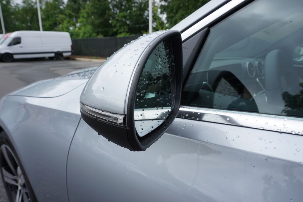 Vehicle image 10 of 67