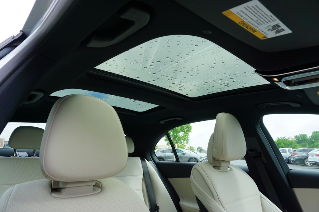 Vehicle image 63 of 67