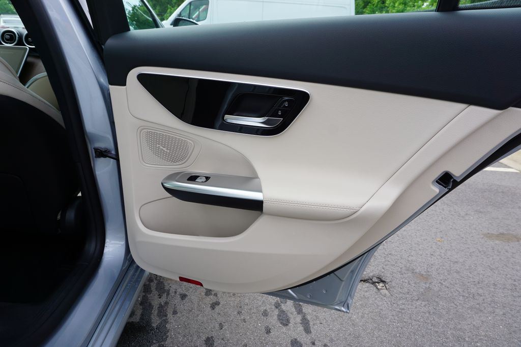 Vehicle image 52 of 67