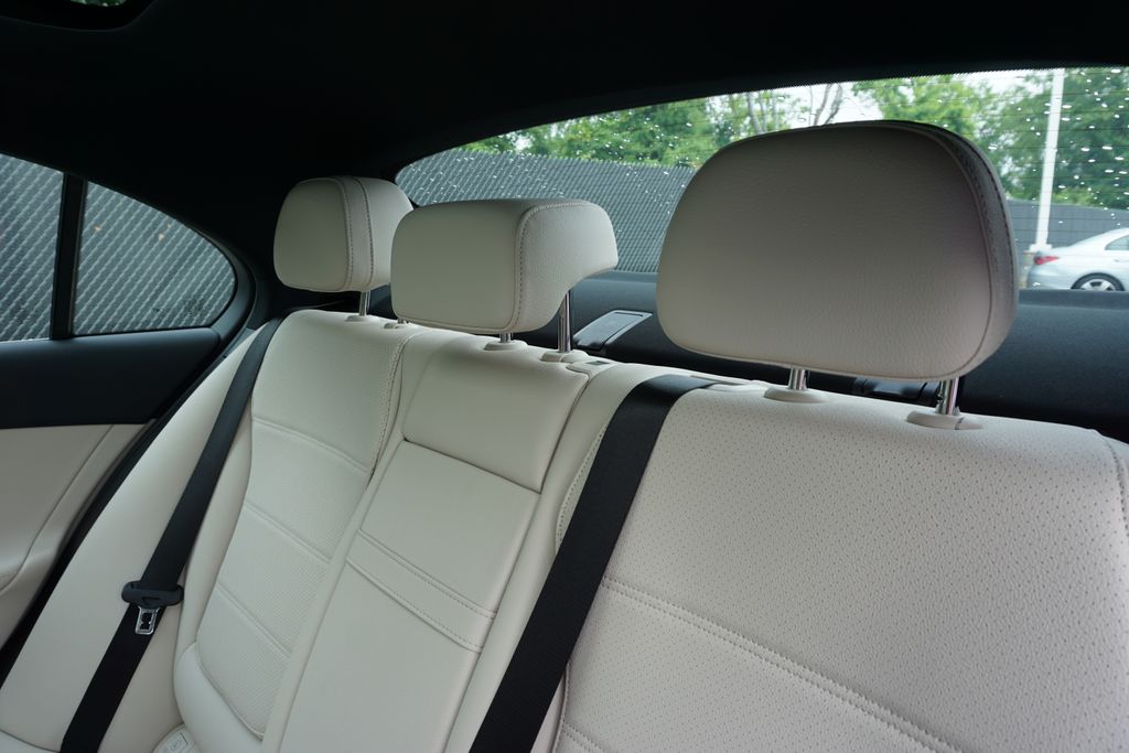 Vehicle image 41 of 67