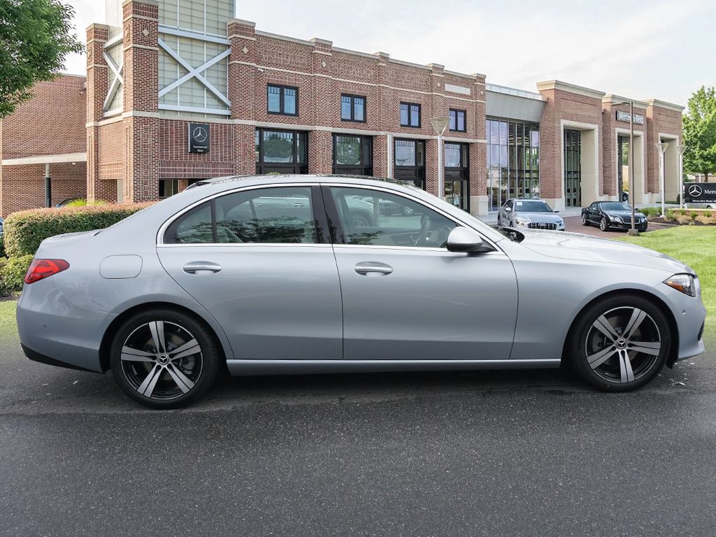 Vehicle image 4 of 67
