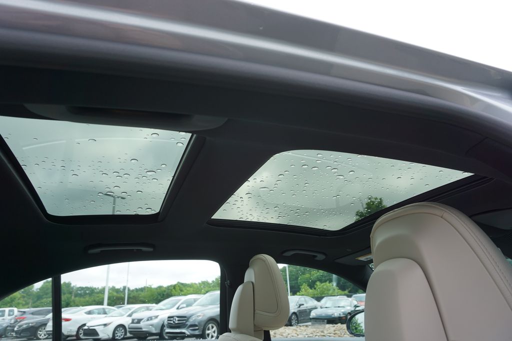 Vehicle image 59 of 67