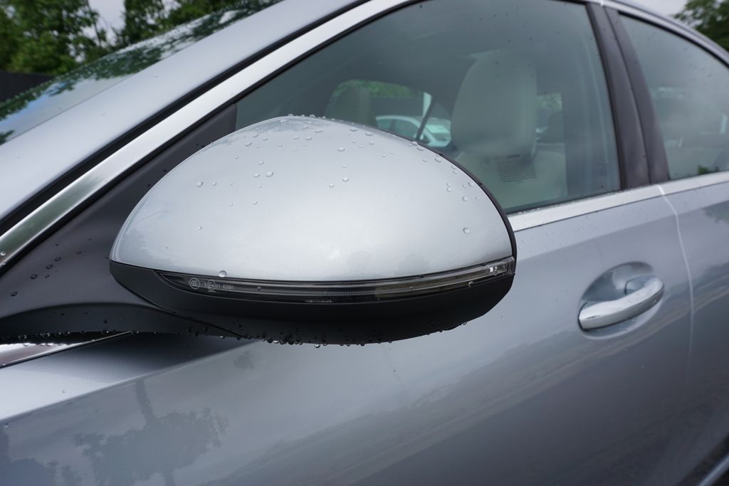 Vehicle image 8 of 67