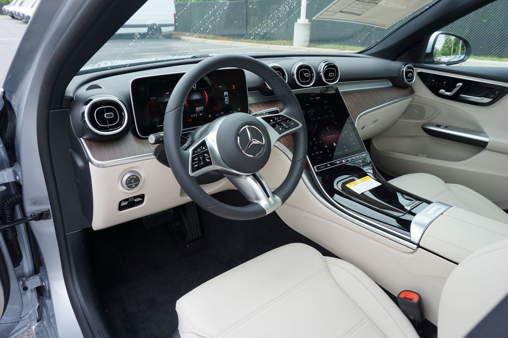 Vehicle image 20 of 67