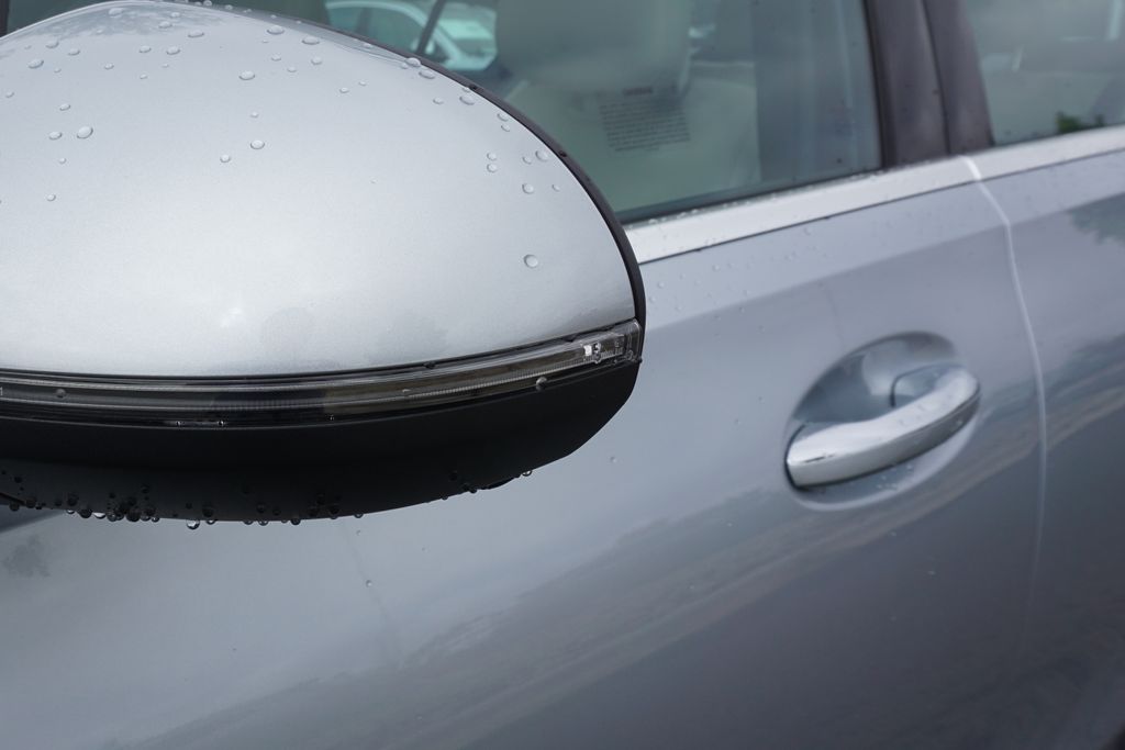 Vehicle image 9 of 67