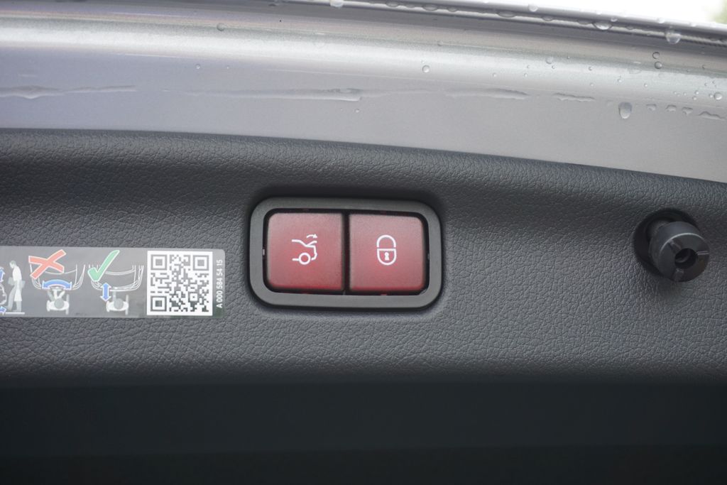 Vehicle image 51 of 67