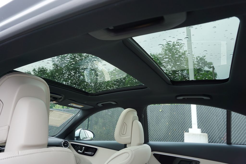 Vehicle image 43 of 67