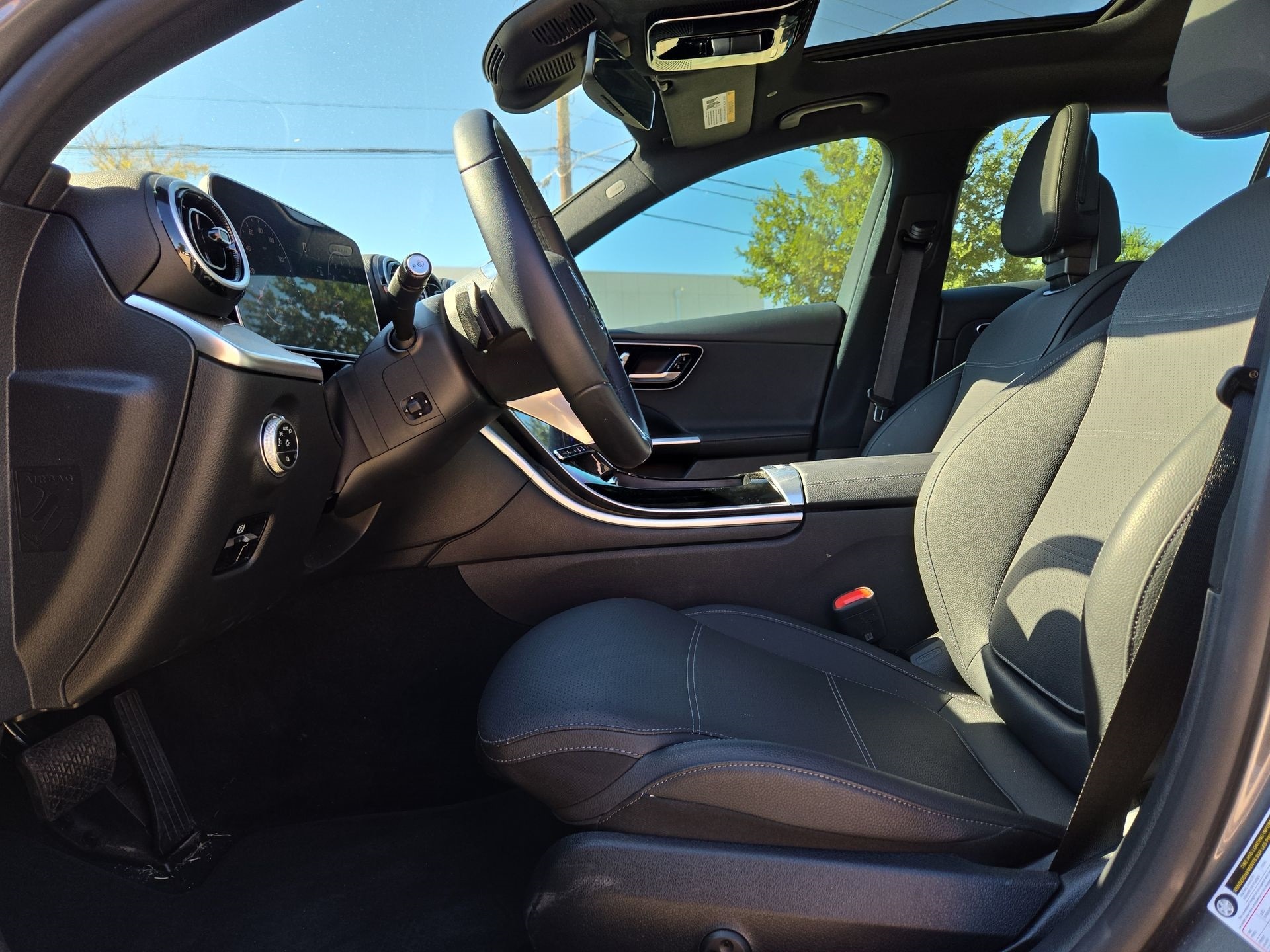 2025 Mercedes-Benz C-Class 300 Image 14 of 22