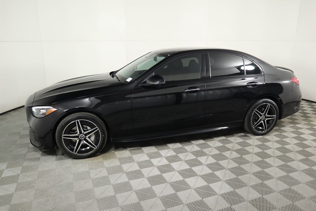 Vehicle image 8 of 34