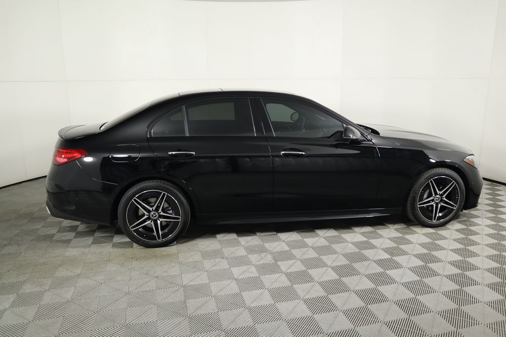 Vehicle image 4 of 34