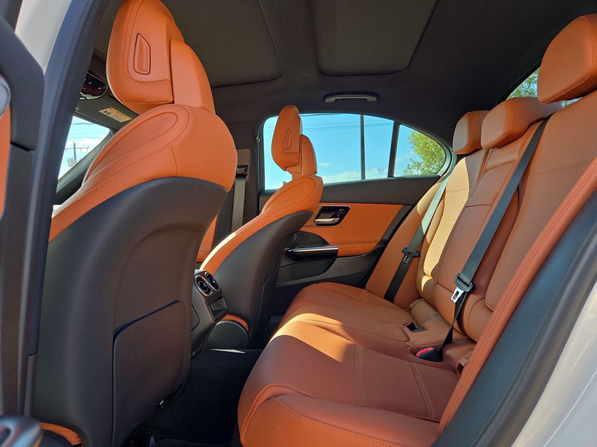 2025 Mercedes-Benz C-Class 300 Image 13 of 22