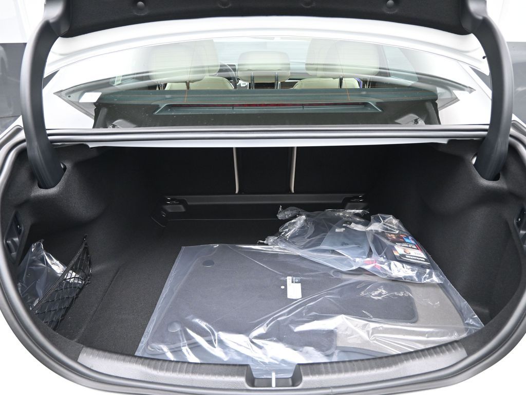 Vehicle image 29 of 49