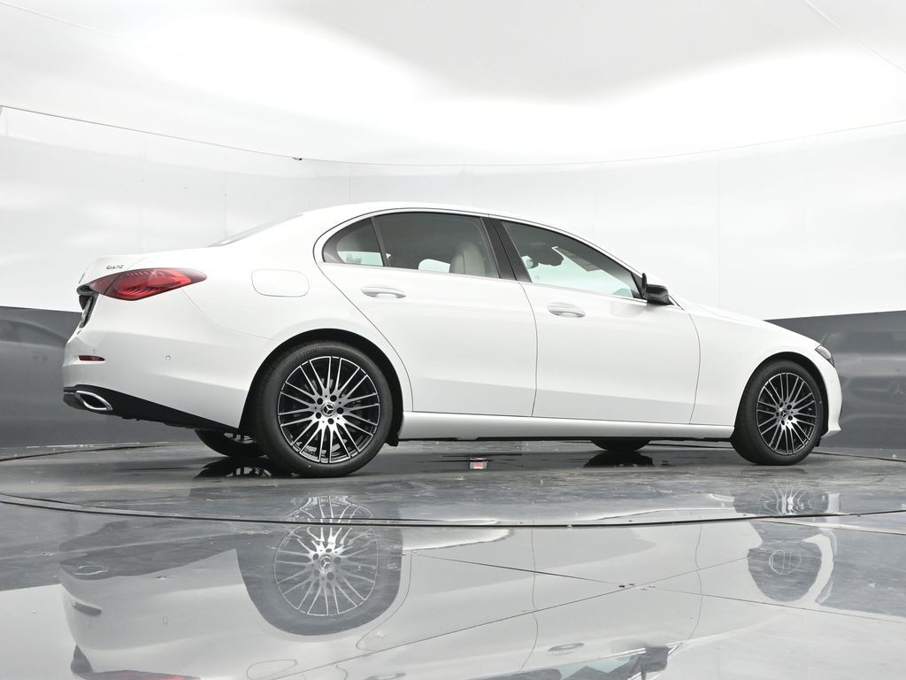 Vehicle image 18 of 49