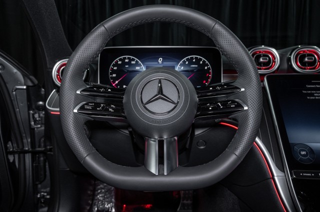 Vehicle image 22 of 24