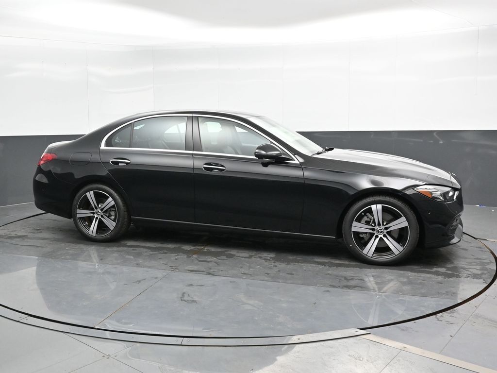 Vehicle image 7 of 49