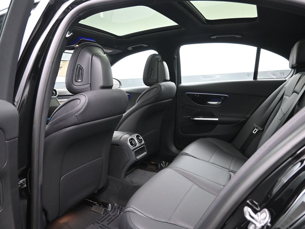 Vehicle image 34 of 49