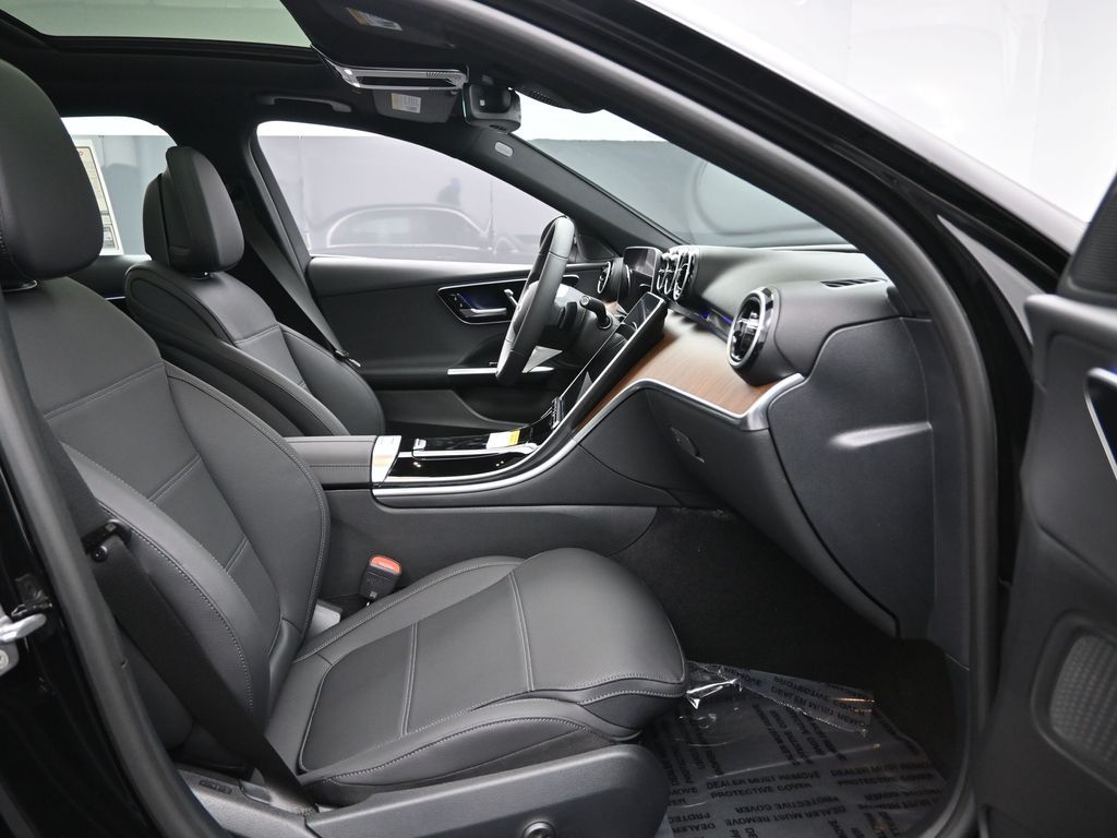 Vehicle image 36 of 49