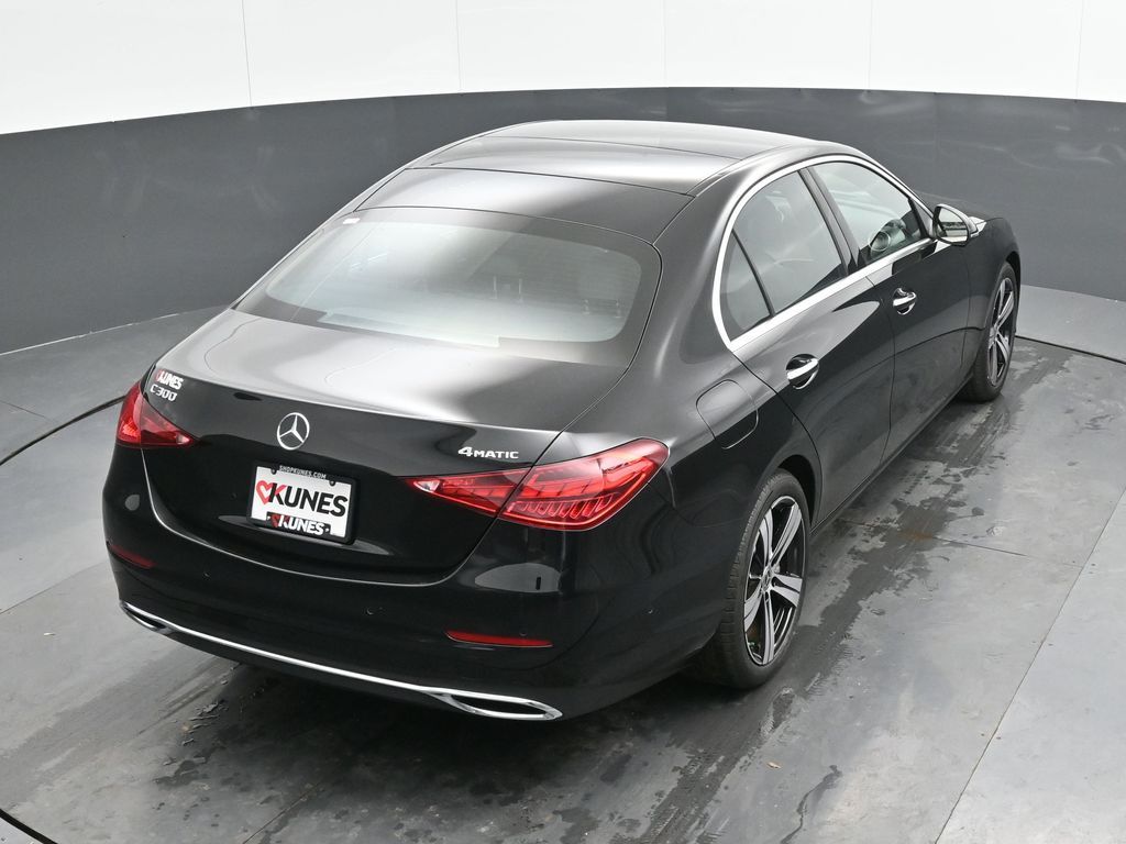 Vehicle image 17 of 49