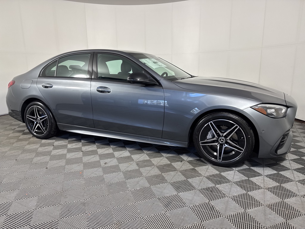 2025 Mercedes-Benz C-Class 300 Image 4 of 33