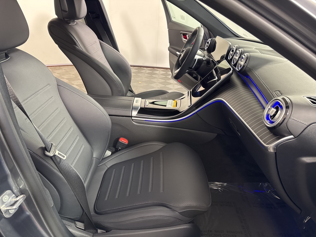 2025 Mercedes-Benz C-Class 300 Image 15 of 33