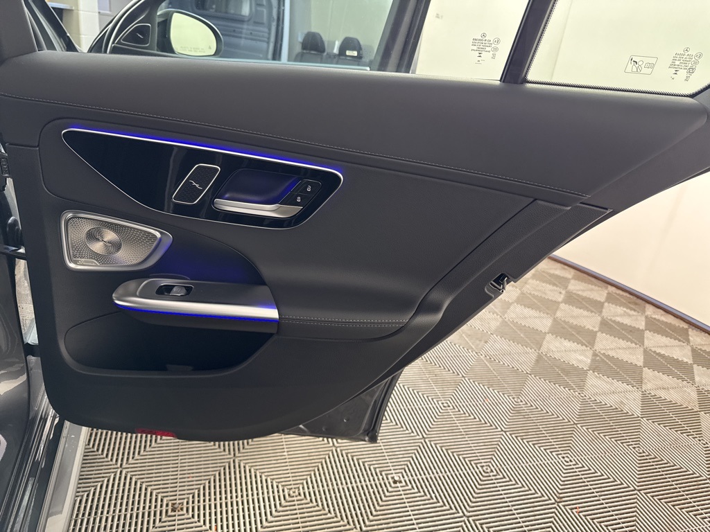 2025 Mercedes-Benz C-Class 300 Image 29 of 33
