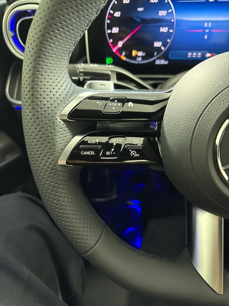 2025 Mercedes-Benz C-Class 300 Image 32 of 33