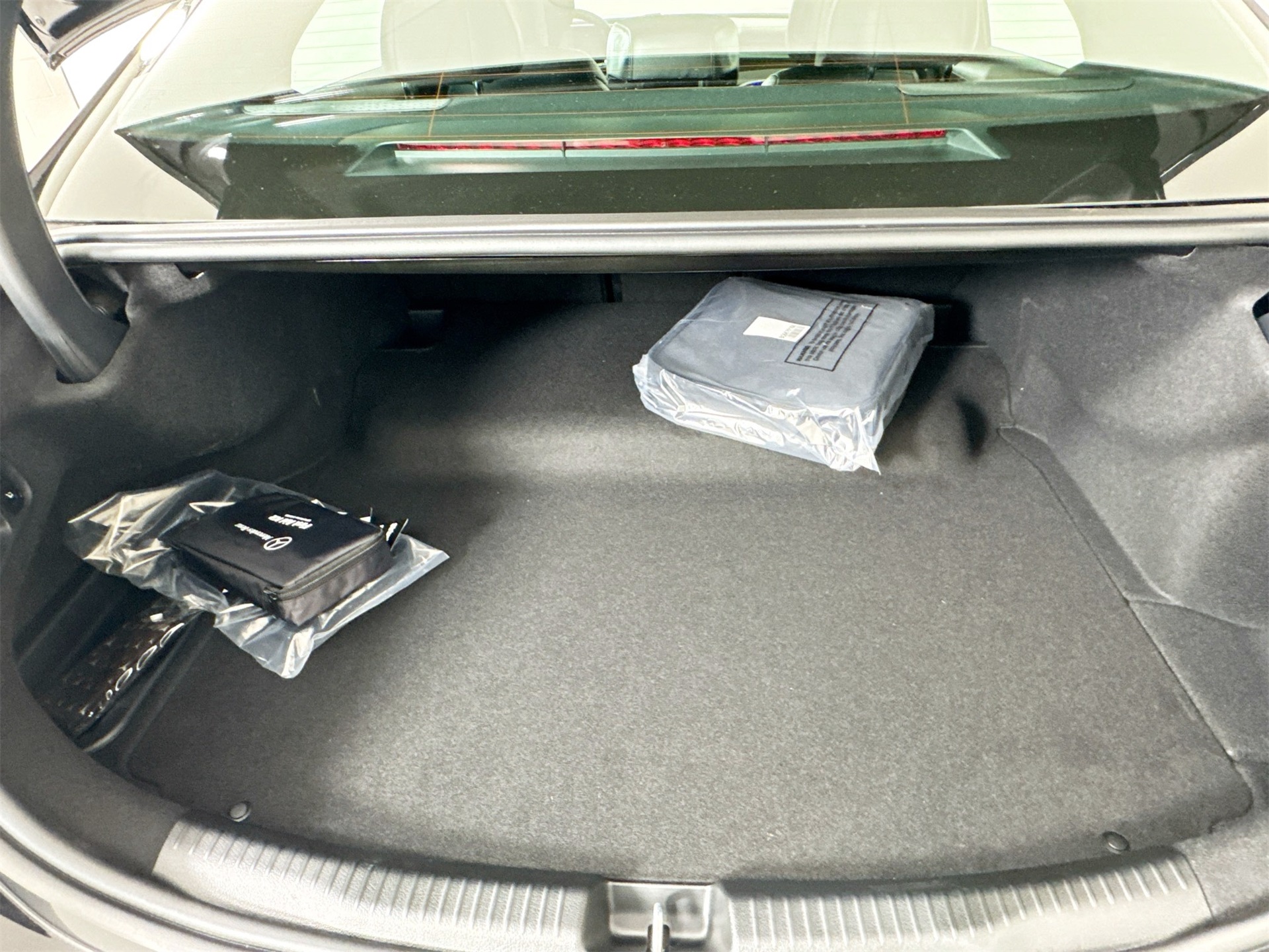 2025 Mercedes-Benz C-Class AMG C 63 S E Performance Image 29 of 35