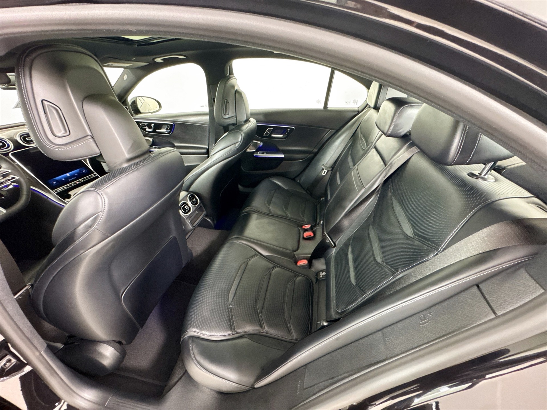 2025 Mercedes-Benz C-Class AMG C 63 S E Performance Image 27 of 35