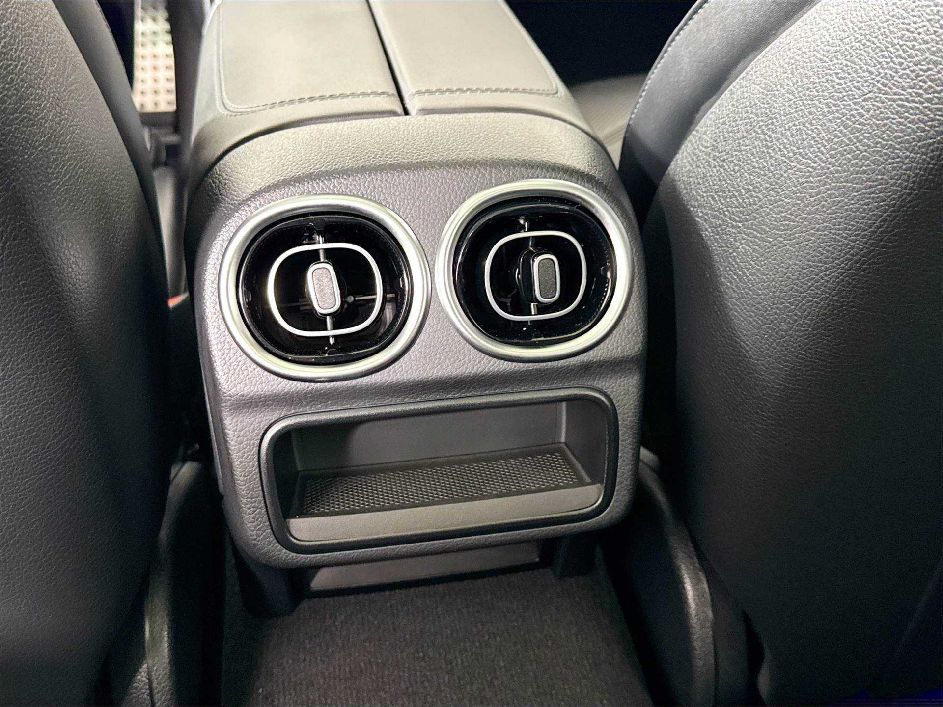 2025 Mercedes-Benz C-Class AMG C 63 S E Performance Image 28 of 35