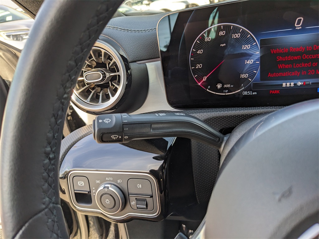 Vehicle image 32 of 37