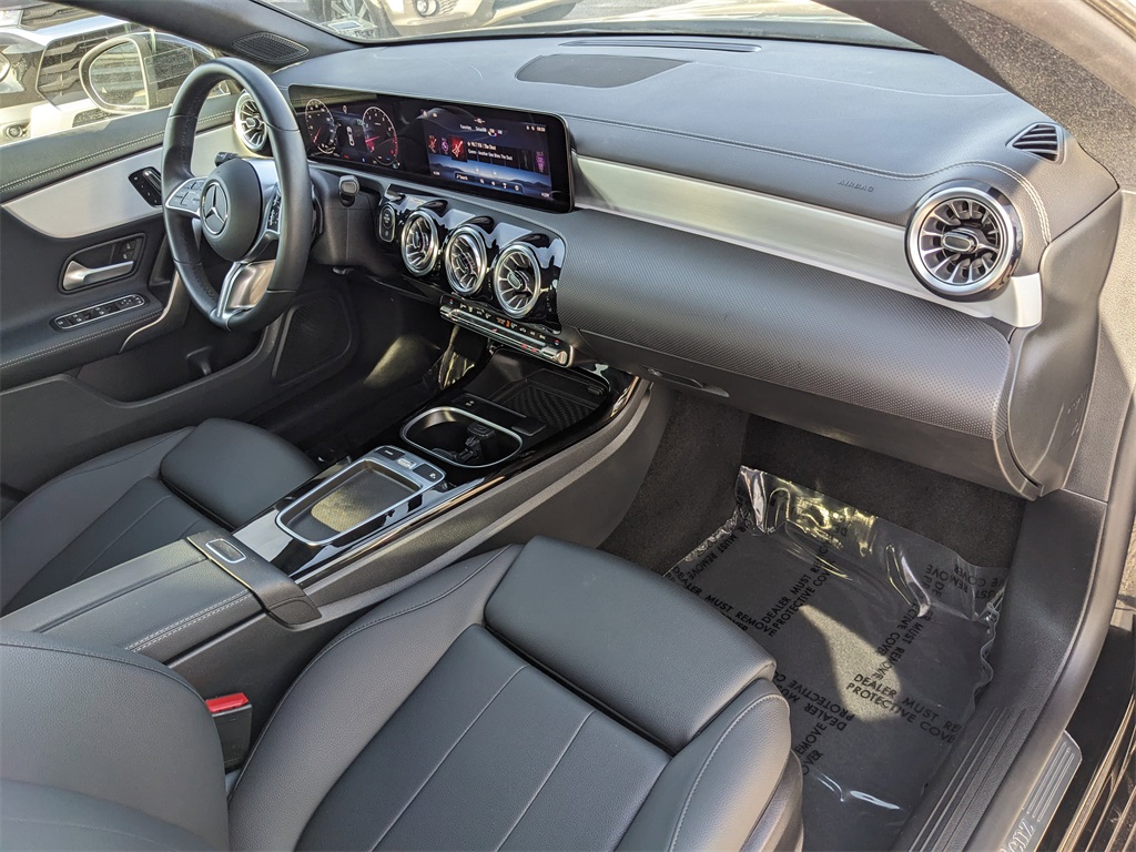 Vehicle image 13 of 37