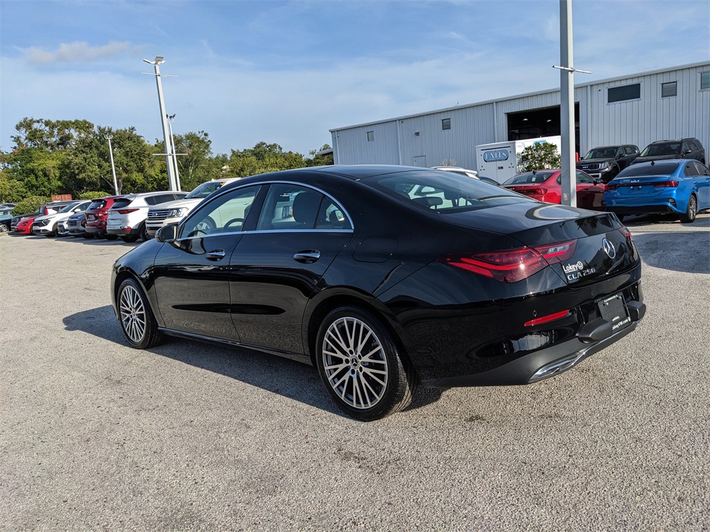 Vehicle image 8 of 37