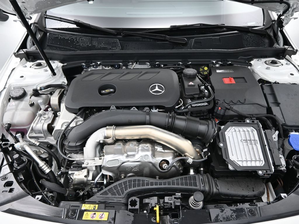 Vehicle image 27 of 51