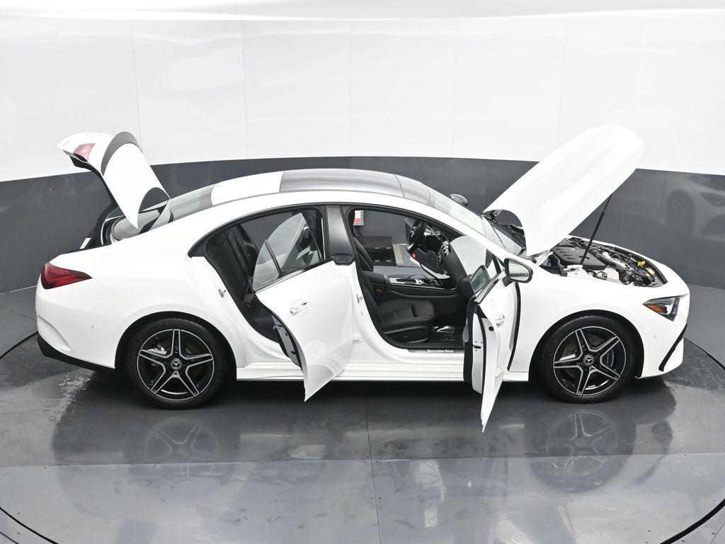Vehicle image 11 of 51
