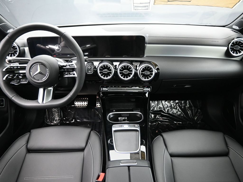Vehicle image 36 of 51