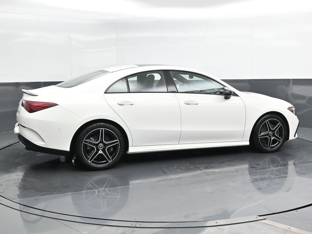 Vehicle image 14 of 51