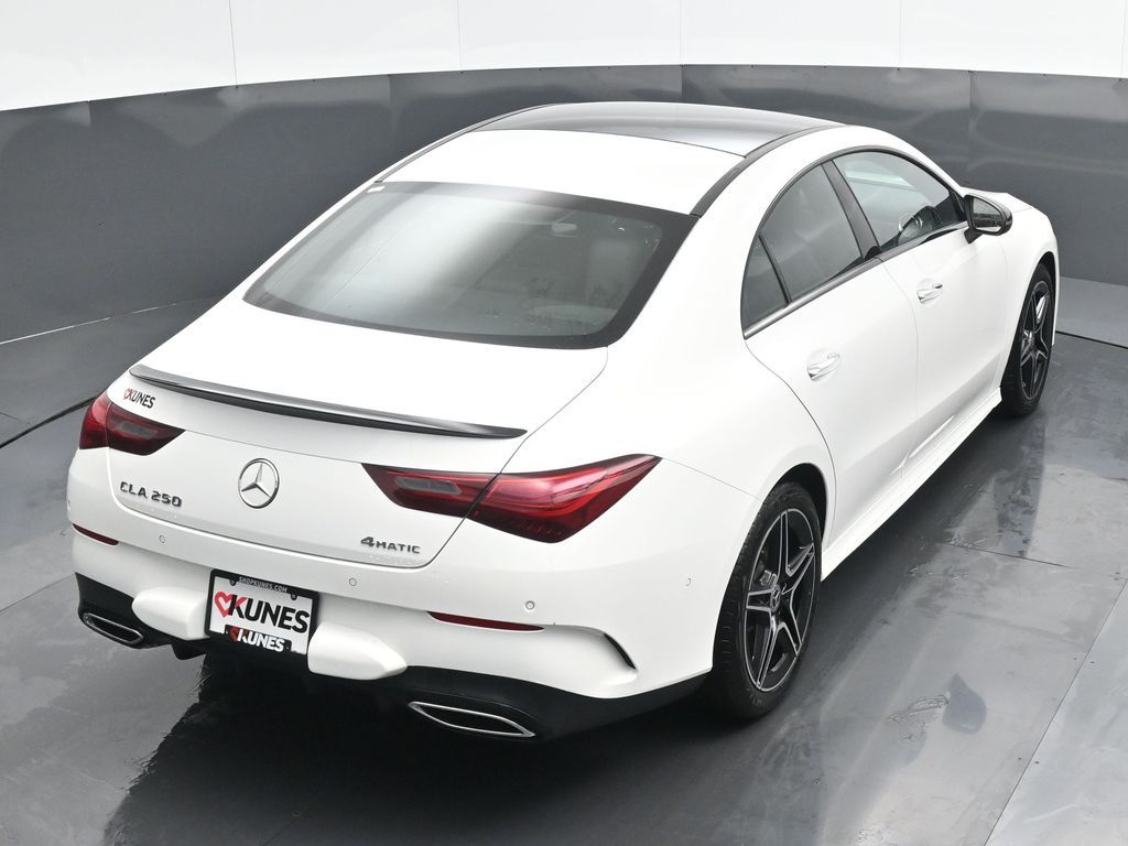 Vehicle image 16 of 51