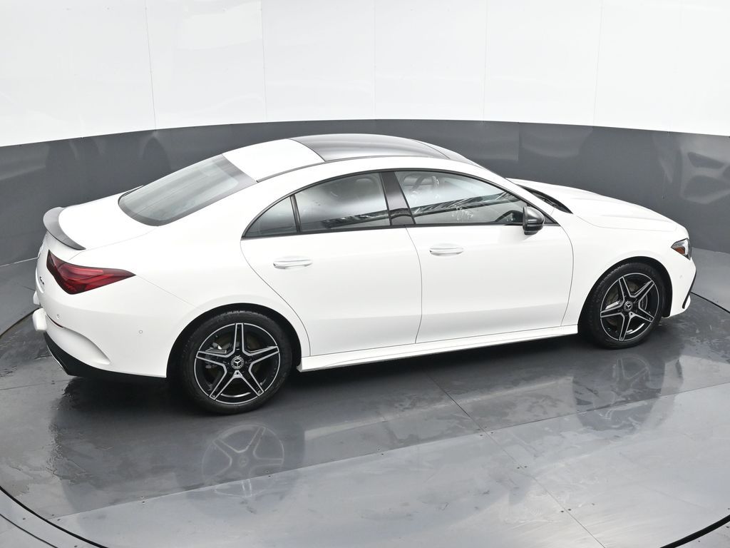 Vehicle image 15 of 51