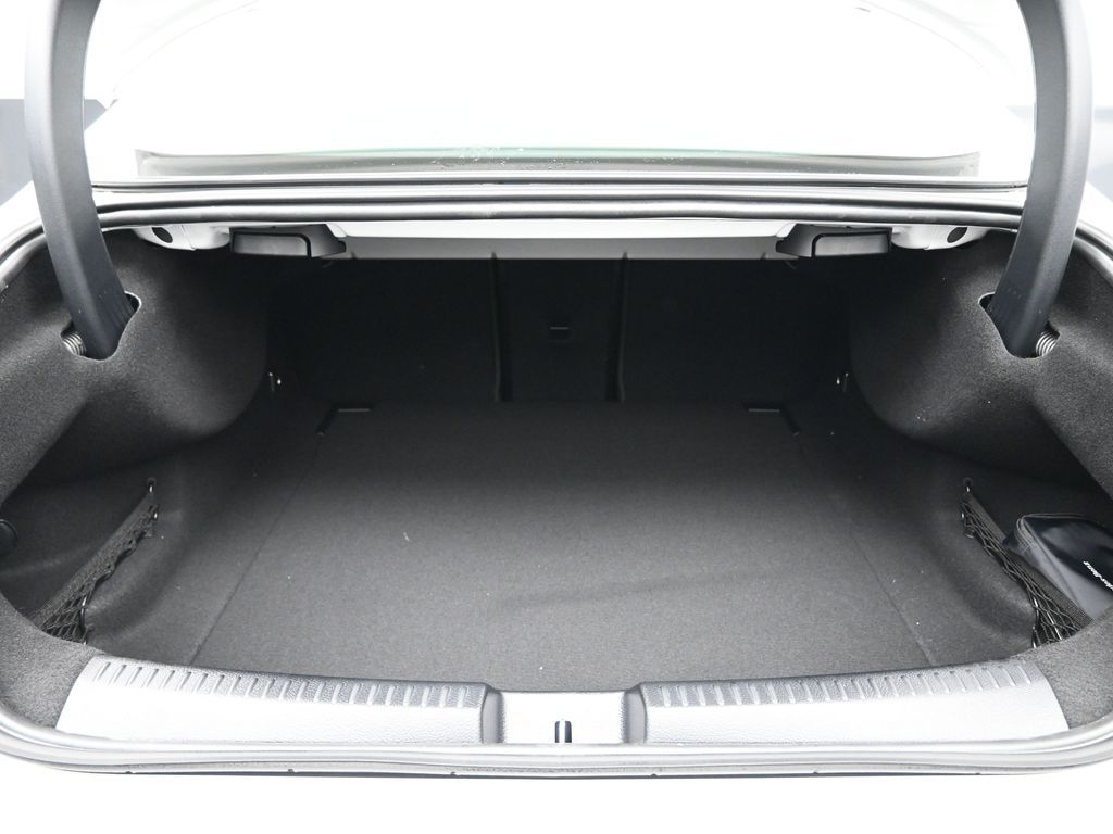 Vehicle image 29 of 51
