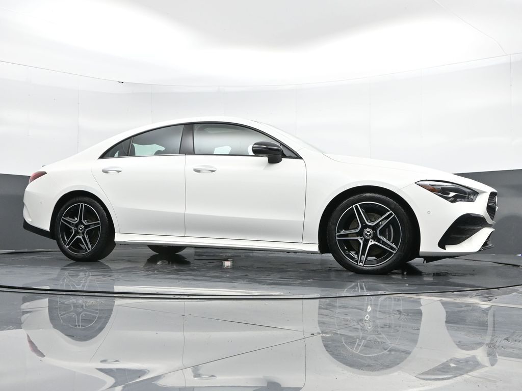 Vehicle image 13 of 51