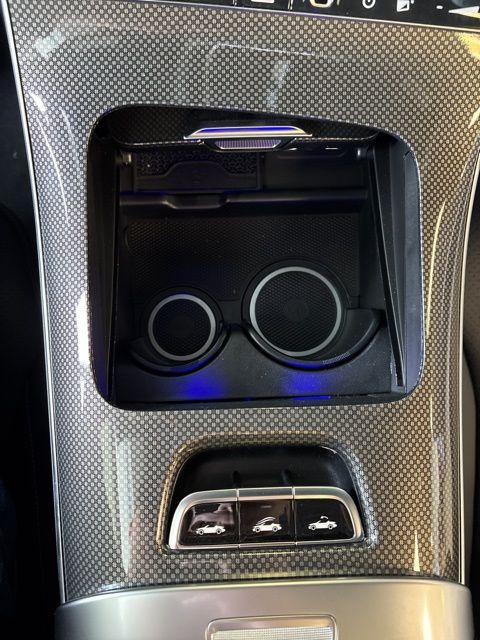 Vehicle image 14 of 18