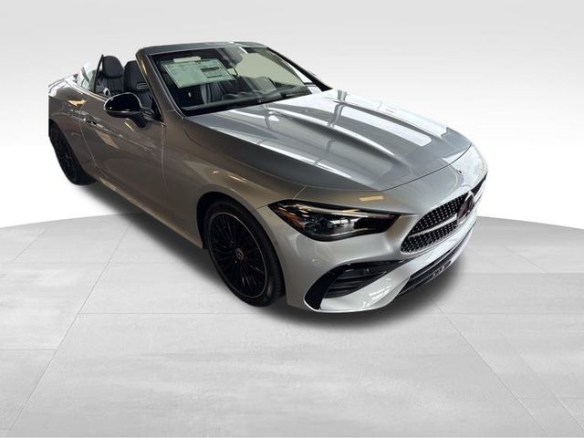 Vehicle image 3 of 18