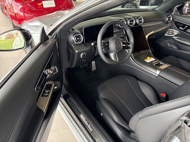 Vehicle image 9 of 18