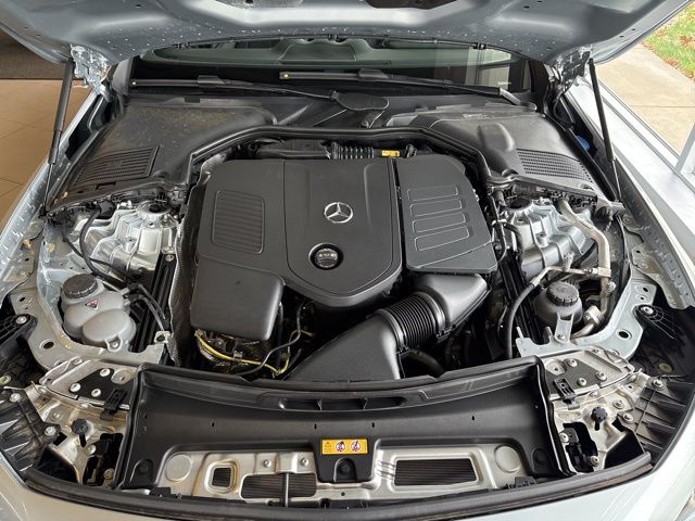 Vehicle image 17 of 18