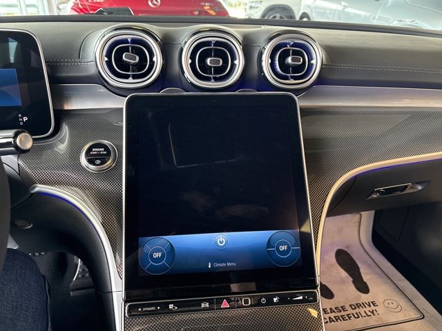 Vehicle image 13 of 18