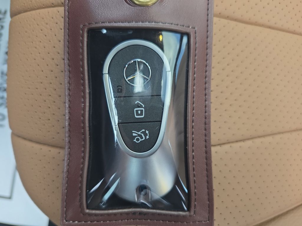 Vehicle image 38 of 39