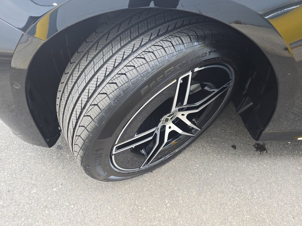 Vehicle image 35 of 39
